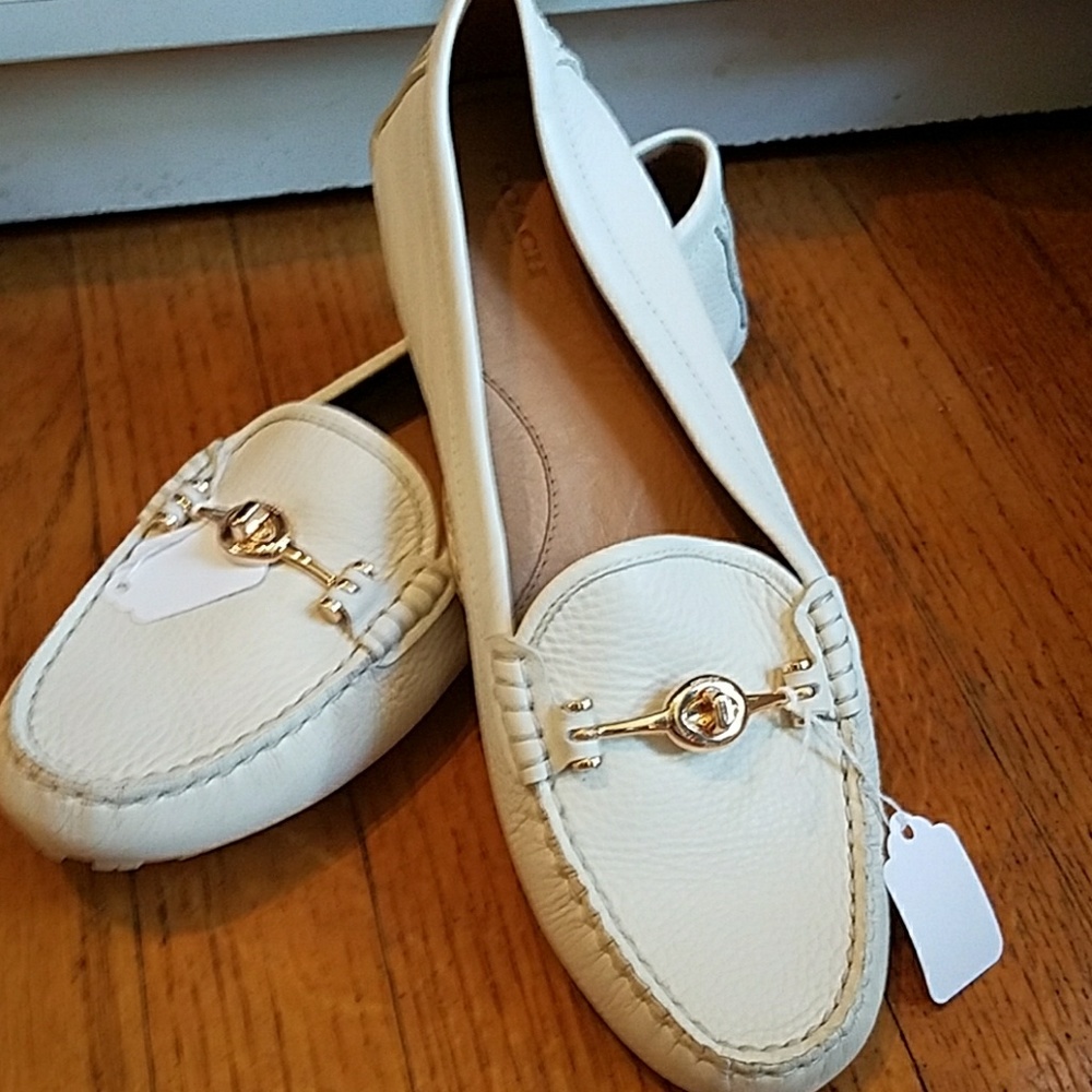 NWOT, Coach white pebbled leather flats